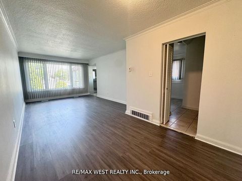 Photo 2 at 25 Bimini Crescent, Black Creek, Toronto