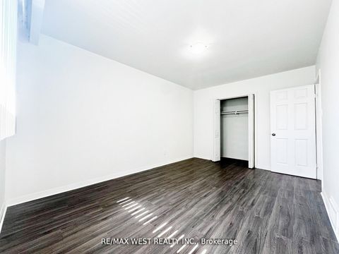 Photo 7 at 25 Bimini Crescent, Black Creek, Toronto