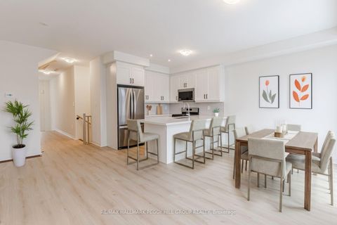 Photo 1 at 187 Durham Avenue, Rural Barrie Southeast, Barrie