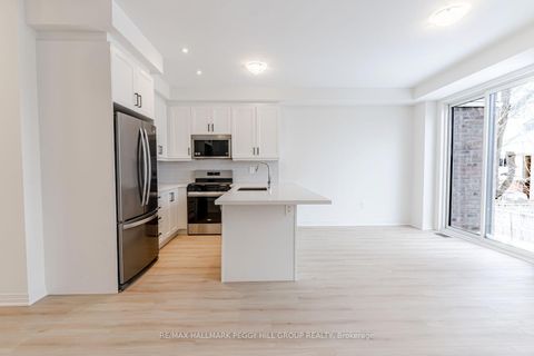 Photo 2 at 187 Durham Avenue, Rural Barrie Southeast, Barrie