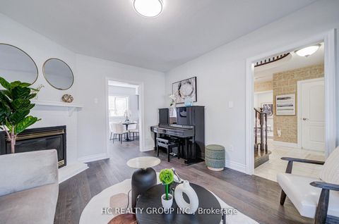 Photo 9 at 483 Menczel Crescent, Summerhill Estates, Newmarket