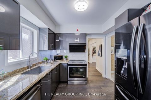 Photo 14 at 483 Menczel Crescent, Summerhill Estates, Newmarket