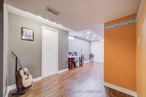 Photo 40 at 483 Menczel Crescent, Summerhill Estates, Newmarket