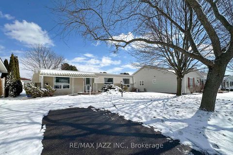 Photo 1 at 13 Steelhead Lane, Newcastle, Clarington