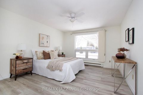 Photo 14 at 13 Steelhead Lane, Newcastle, Clarington