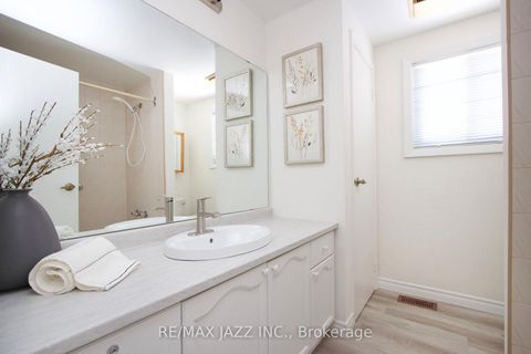 Photo 17 at 13 Steelhead Lane, Newcastle, Clarington