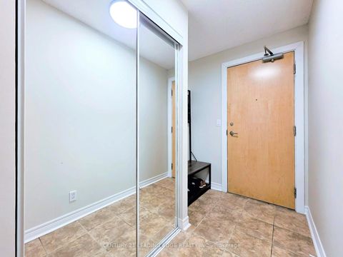 Photo 11 at 1012 - 212 Eglinton Avenue E, Mount Pleasant West, Toronto