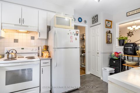 Photo 6 at 83 Daphne Crescent, Cundles East, Barrie