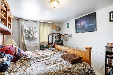 Photo 9 at 83 Daphne Crescent, Cundles East, Barrie