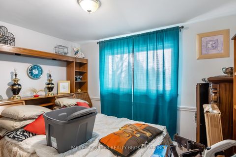 Photo 11 at 83 Daphne Crescent, Cundles East, Barrie