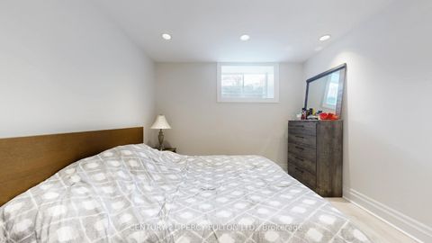 Photo 45 at 126 Old Surrey Lane, South Richvale, Richmond Hill