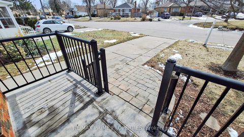 Photo 2 at 17 Tardree Place, Maryvale, Toronto