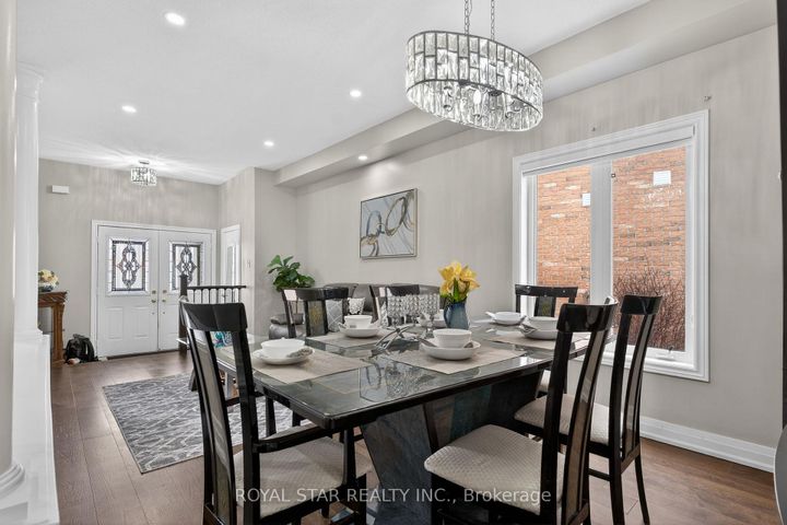 Photo 4 at 10 Solidarity Court, Bram West, Brampton