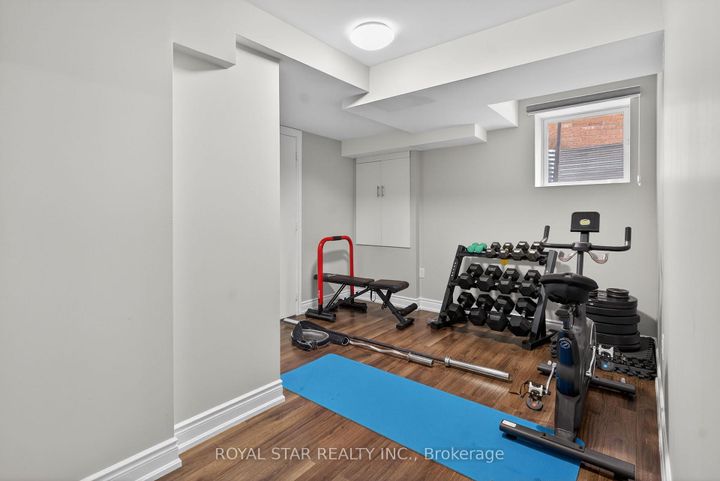 Photo 22 at 10 Solidarity Court, Bram West, Brampton