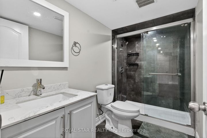 Photo 24 at 10 Solidarity Court, Bram West, Brampton