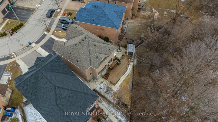 Photo 27 at 10 Solidarity Court, Bram West, Brampton