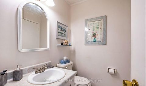 Photo 9 at 6872 Darcel Avenue, Malton, Mississauga