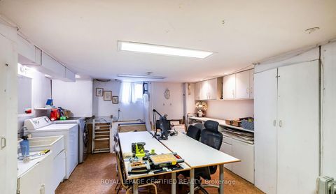 Photo 13 at 6872 Darcel Avenue, Malton, Mississauga