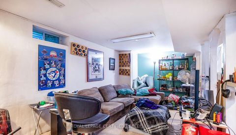 Photo 14 at 6872 Darcel Avenue, Malton, Mississauga