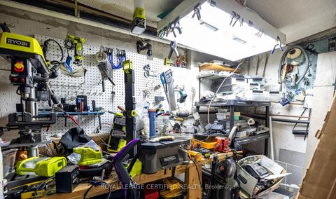 Photo 15 at 6872 Darcel Avenue, Malton, Mississauga