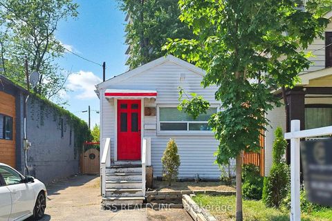 Photo 0 at 48 St Dunstan Drive, Oakridge, Toronto