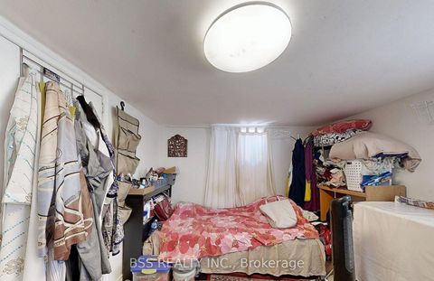 Photo 14 at 48 St Dunstan Drive, Oakridge, Toronto