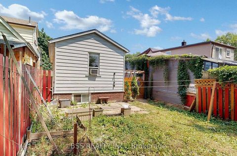 Photo 25 at 48 St Dunstan Drive, Oakridge, Toronto