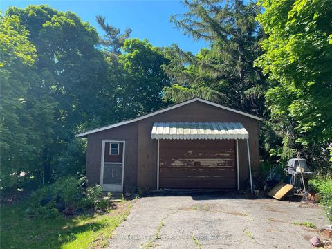 Photo 5 at 193 Bloor Street W, Lakeview, Oshawa