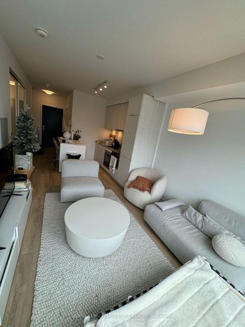 Photo 5 at 820 - 158 Front Street E, Moss Park, Toronto