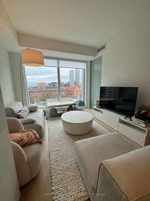 Photo 7 at 820 - 158 Front Street E, Moss Park, Toronto