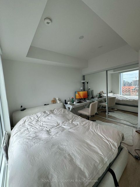 Photo 10 at 820 - 158 Front Street E, Moss Park, Toronto