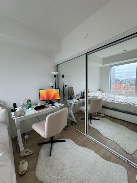 Photo 11 at 820 - 158 Front Street E, Moss Park, Toronto