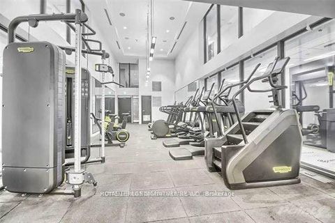 Photo 15 at 820 - 158 Front Street E, Moss Park, Toronto