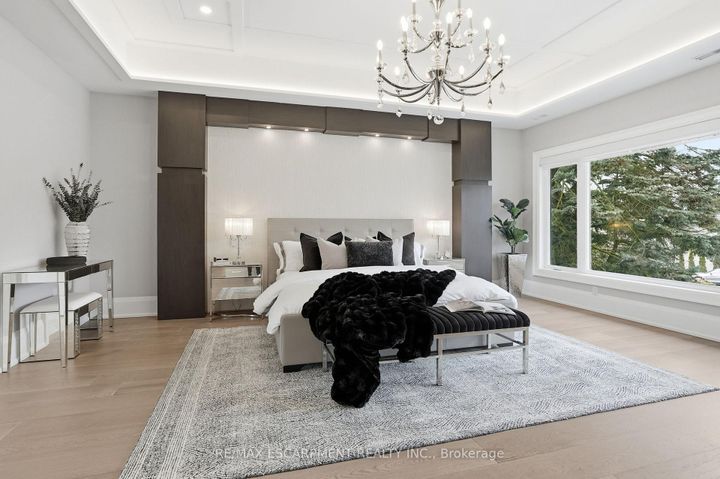 Photo 14 at 1489 Rogerswood Court, Lorne Park, Mississauga