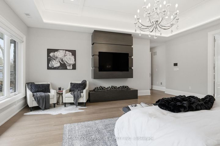 Photo 15 at 1489 Rogerswood Court, Lorne Park, Mississauga