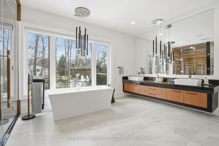 Photo 17 at 1489 Rogerswood Court, Lorne Park, Mississauga