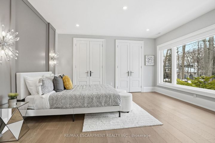 Photo 19 at 1489 Rogerswood Court, Lorne Park, Mississauga