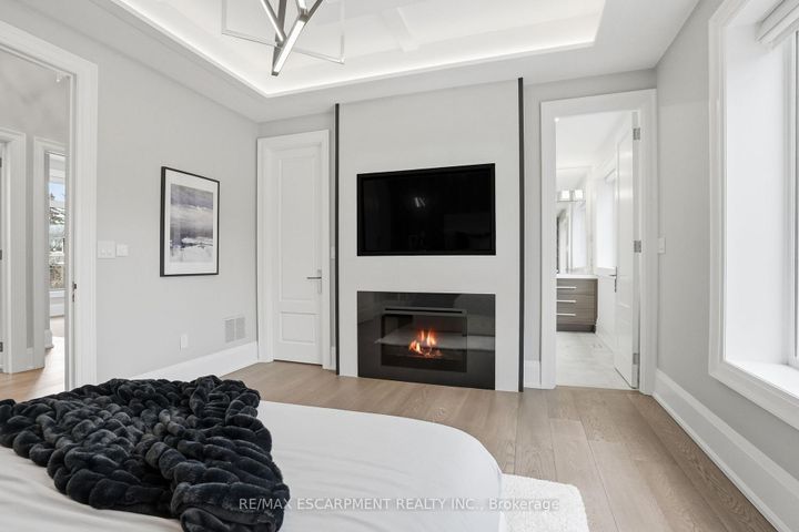 Photo 23 at 1489 Rogerswood Court, Lorne Park, Mississauga