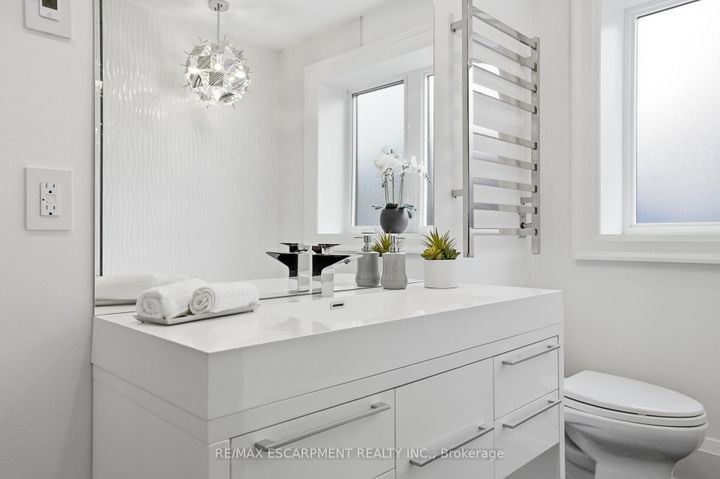 Photo 28 at 1489 Rogerswood Court, Lorne Park, Mississauga