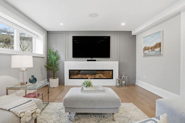 Photo 30 at 1489 Rogerswood Court, Lorne Park, Mississauga