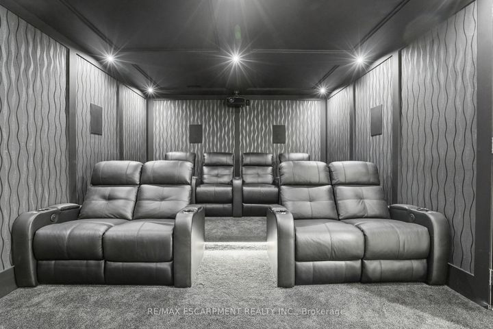 Photo 38 at 1489 Rogerswood Court, Lorne Park, Mississauga