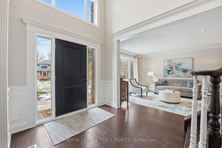 Photo 4 at 28 DEERVIEW Avenue, Ancaster, Hamilton