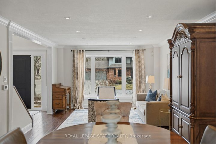 Photo 9 at 28 DEERVIEW Avenue, Ancaster, Hamilton