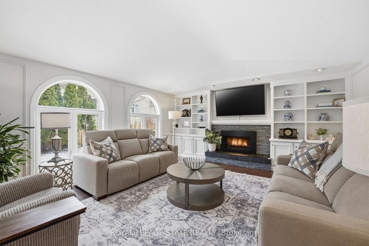 Photo 18 at 28 DEERVIEW Avenue, Ancaster, Hamilton