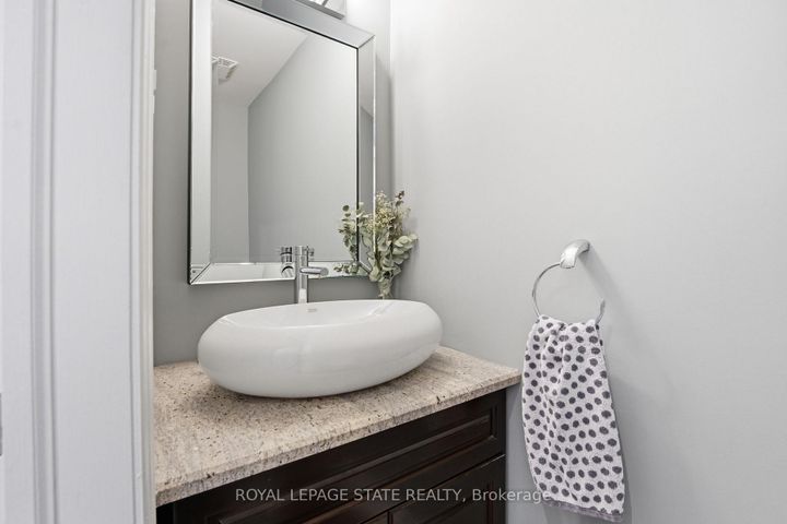 Photo 24 at 28 DEERVIEW Avenue, Ancaster, Hamilton