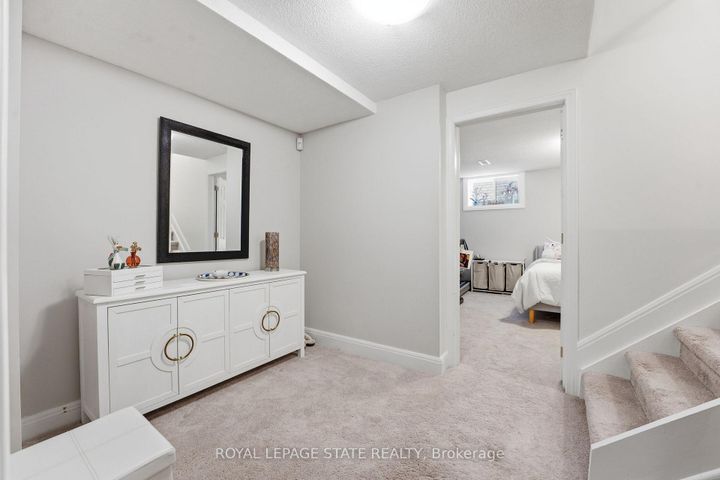 Photo 36 at 28 DEERVIEW Avenue, Ancaster, Hamilton