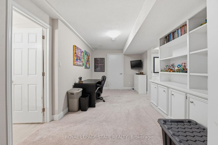 Photo 37 at 28 DEERVIEW Avenue, Ancaster, Hamilton