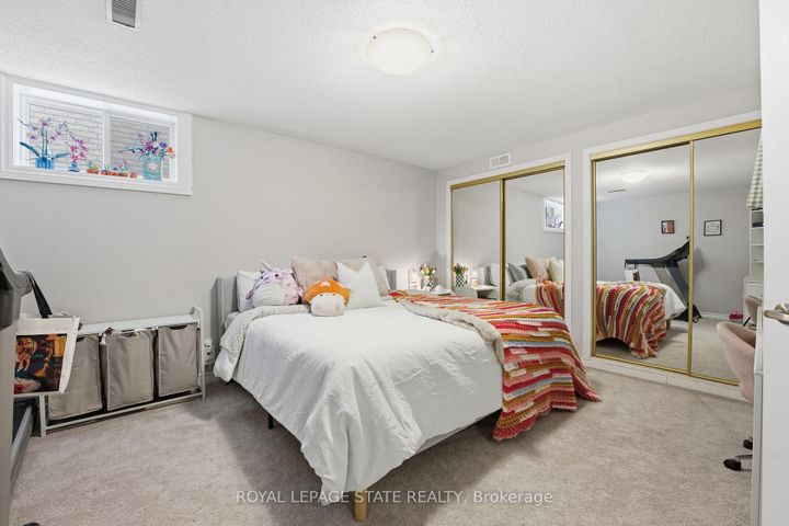 Photo 40 at 28 DEERVIEW Avenue, Ancaster, Hamilton