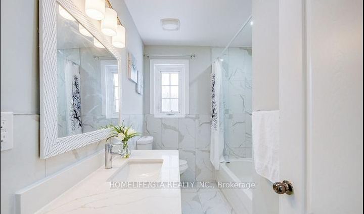 Photo 8 at 480 Valley Drive, WO West, Oakville