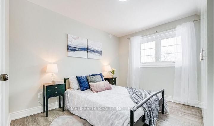 Photo 9 at 480 Valley Drive, WO West, Oakville